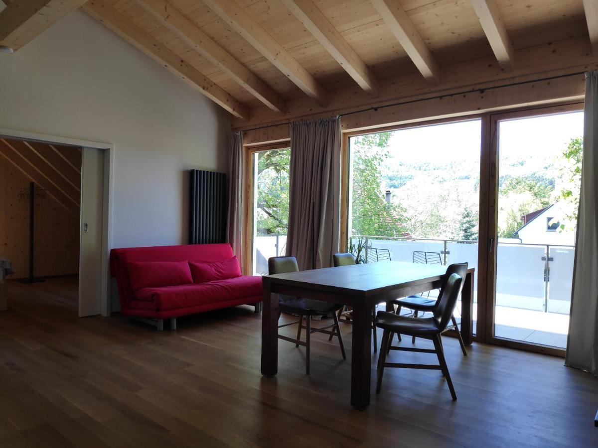 Ferienwohnungen Und Zimmer In Reutlingen-Goenningen Екстериор снимка