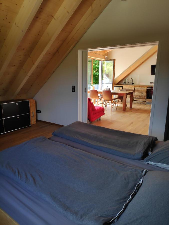 Ferienwohnungen Und Zimmer In Reutlingen-Goenningen Екстериор снимка