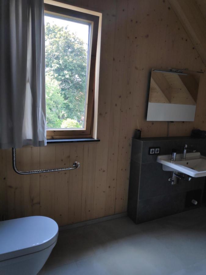Ferienwohnungen Und Zimmer In Reutlingen-Goenningen Екстериор снимка