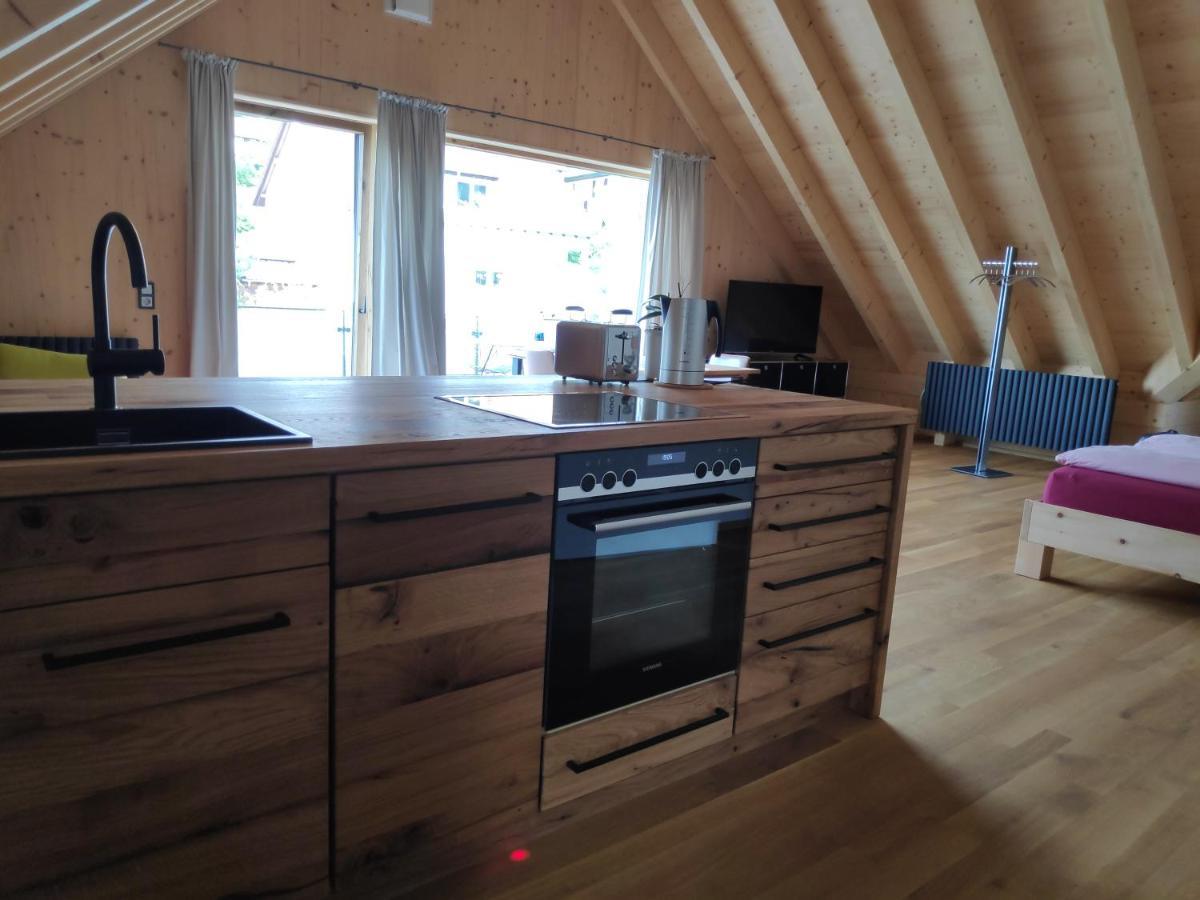 Ferienwohnungen Und Zimmer In Reutlingen-Goenningen Екстериор снимка
