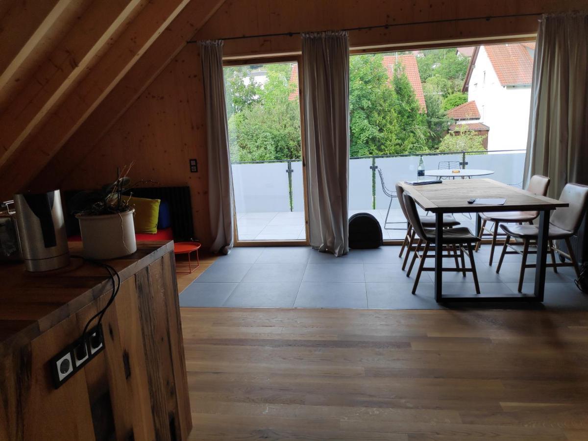Ferienwohnungen Und Zimmer In Reutlingen-Goenningen Екстериор снимка