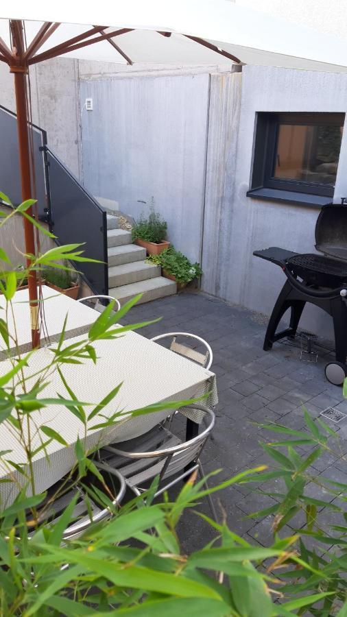 Ferienwohnungen Und Zimmer In Reutlingen-Goenningen Екстериор снимка